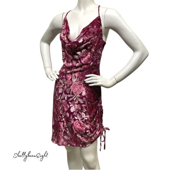 NASTY GAL Whats Growin Down Velvet BurnOut Dress 0 - Picture 8 of 13